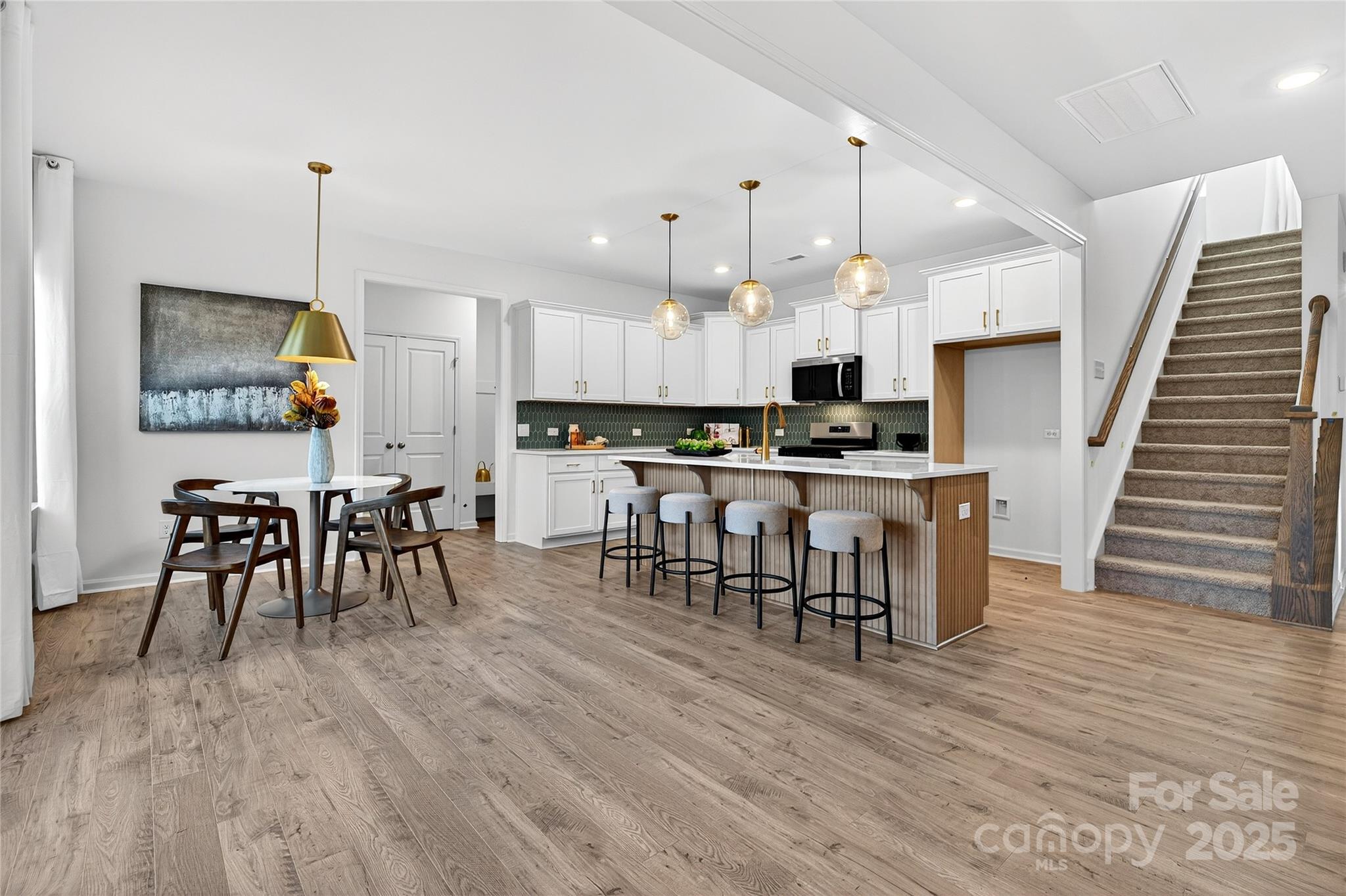 10315 Lakeshore Drive 89