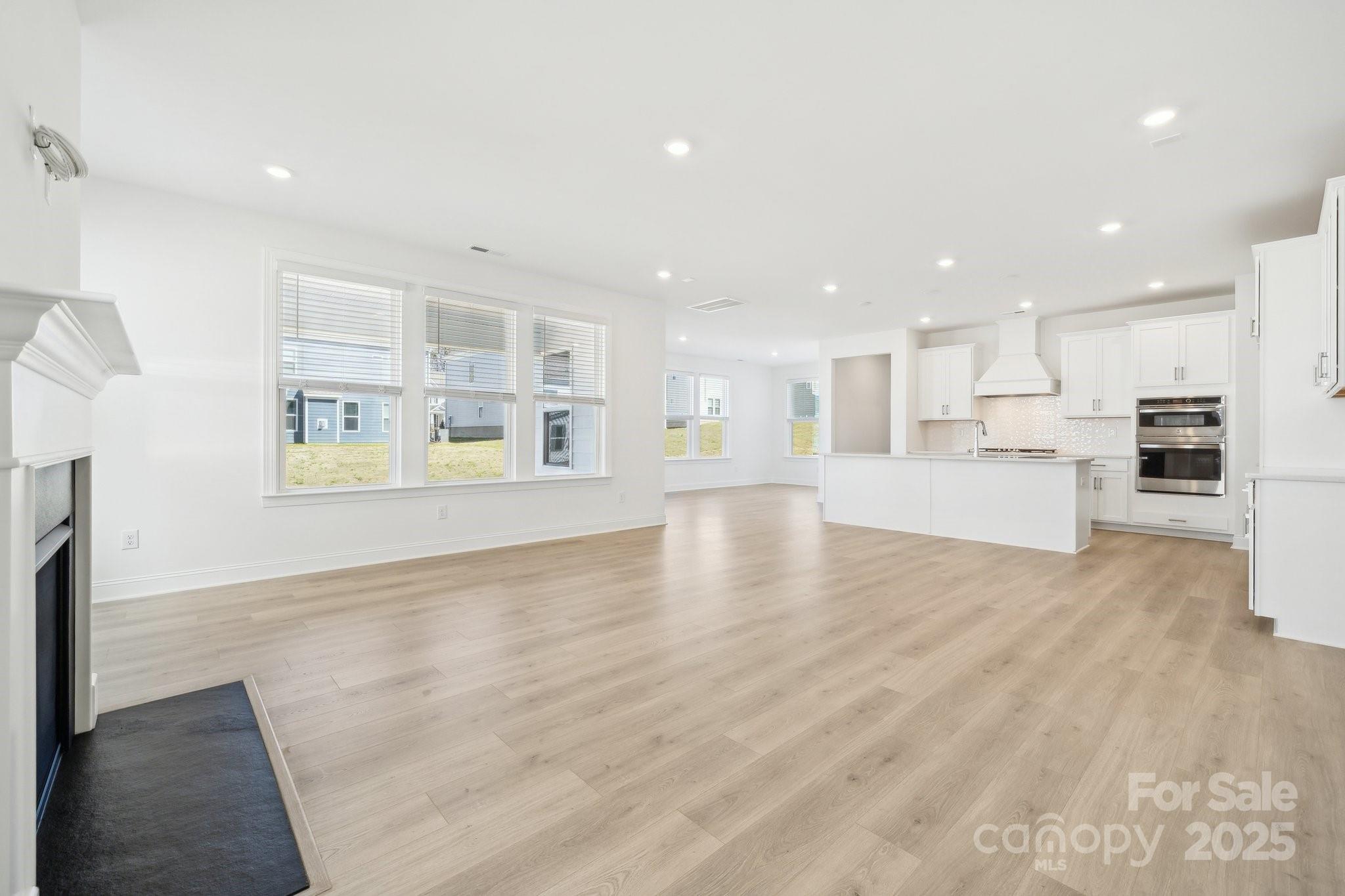 121 Clawton Loop