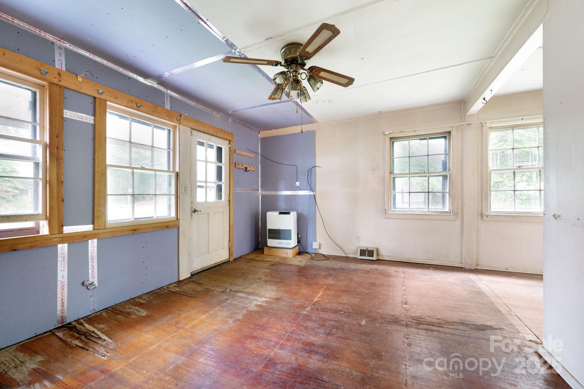 70 Galax Avenue