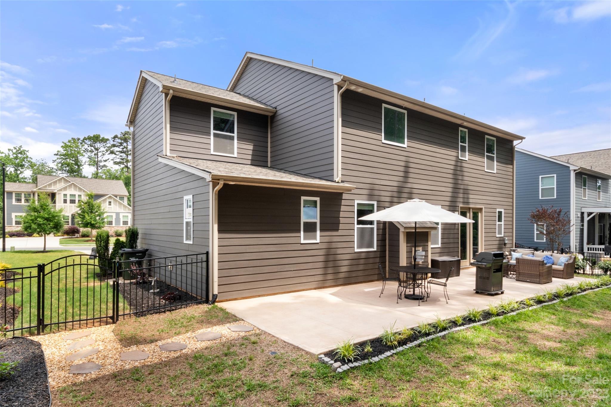 Lake Crest - Residential