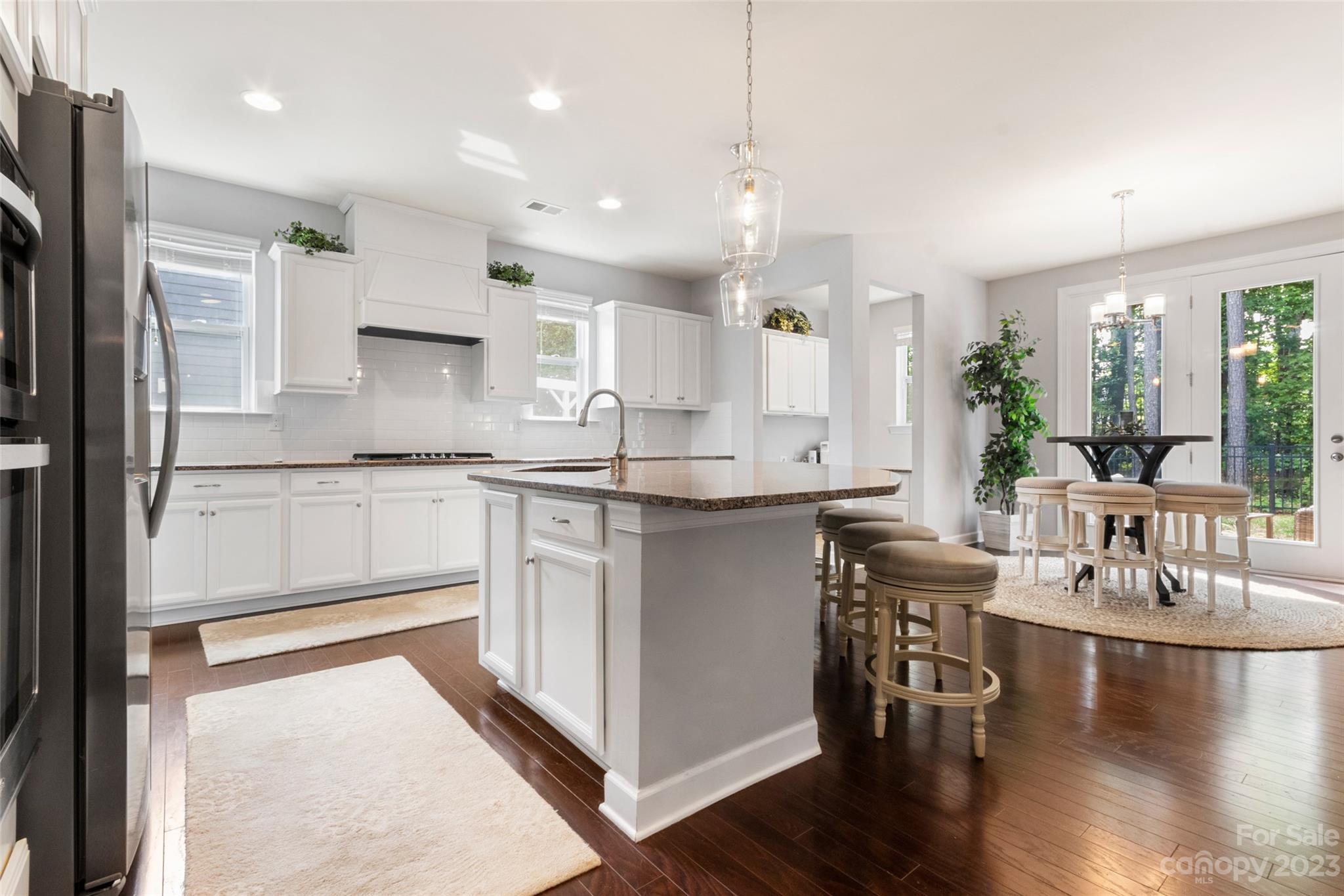 Lake Crest - Residential