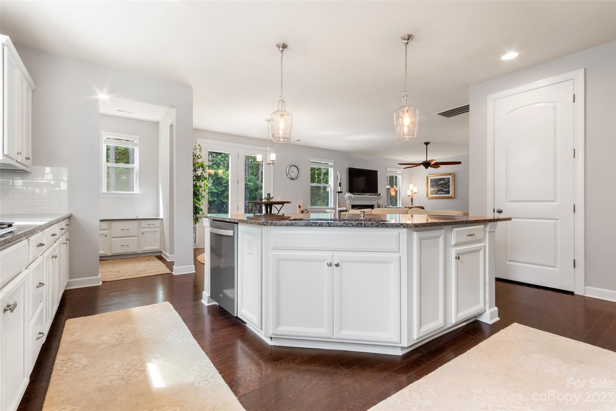 Lake Crest - Residential