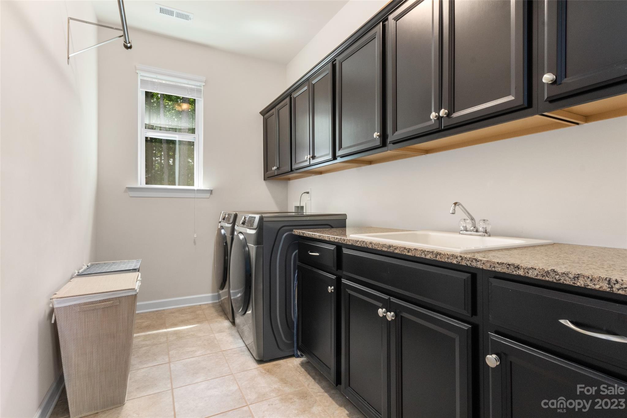 Lake Crest - Residential