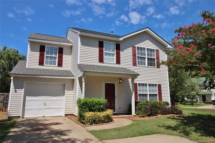Enjoy all Lake Wylie Living has to offer with this 4BR beauty with new carpet and a to die for kitchen with granite counters and a tile backsplash.  Lovingly cared for, tastefully decorated and ready for you to move in and enjoy back patio sittin in your private fenced yard. Enjoy our low SC property taxes, our award winning school district, new swim center and short 20 min. drive to Charlotte.