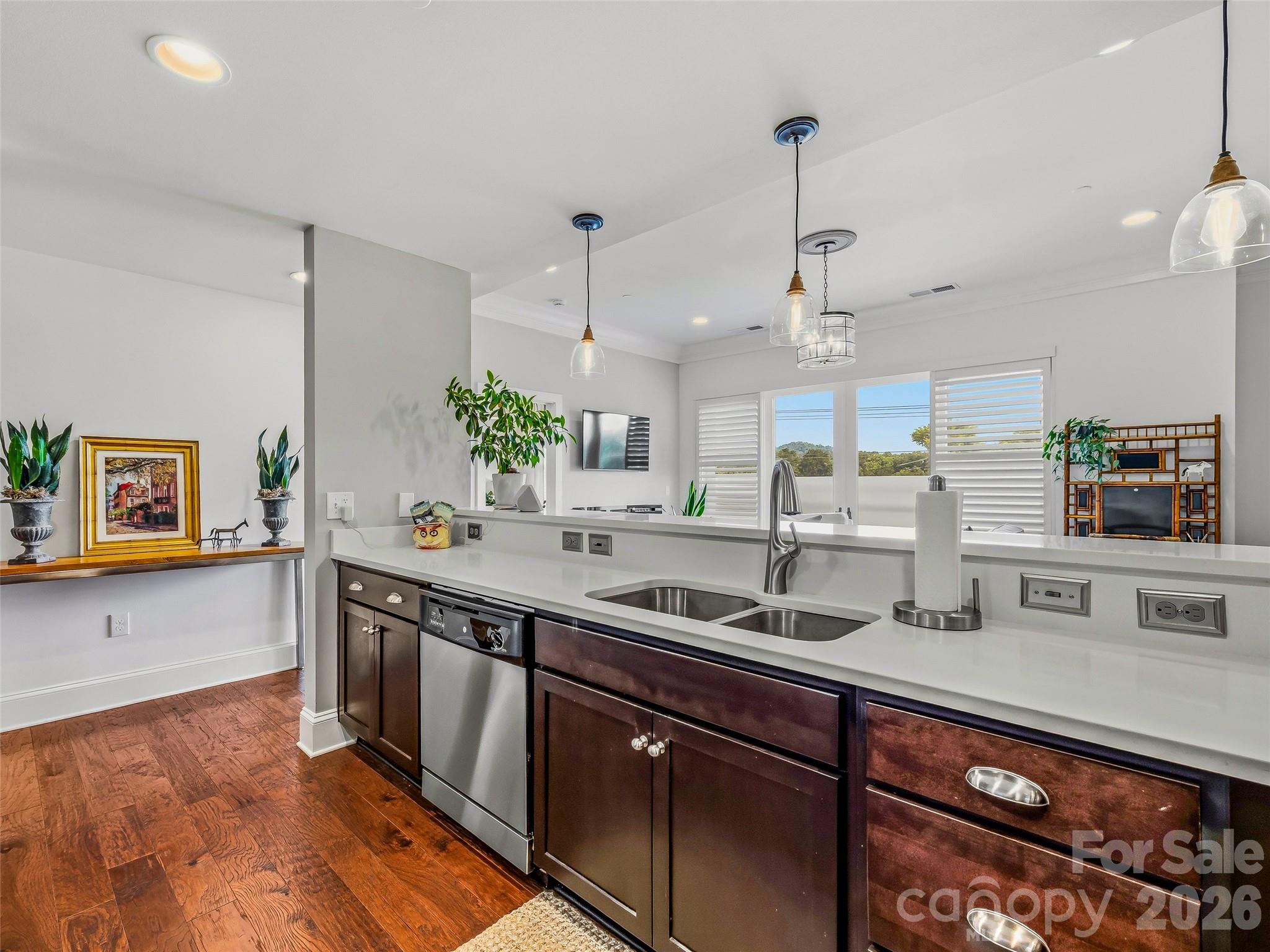 29 W French Broad Street 316