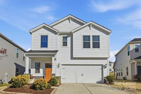 Photo of 3909 Woodland View Drive, Charlotte, NC 28215 (MLS # 4330286)