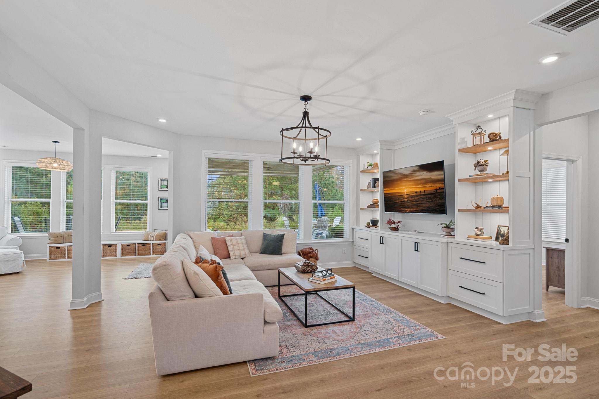 2253 Masons Bend Drive