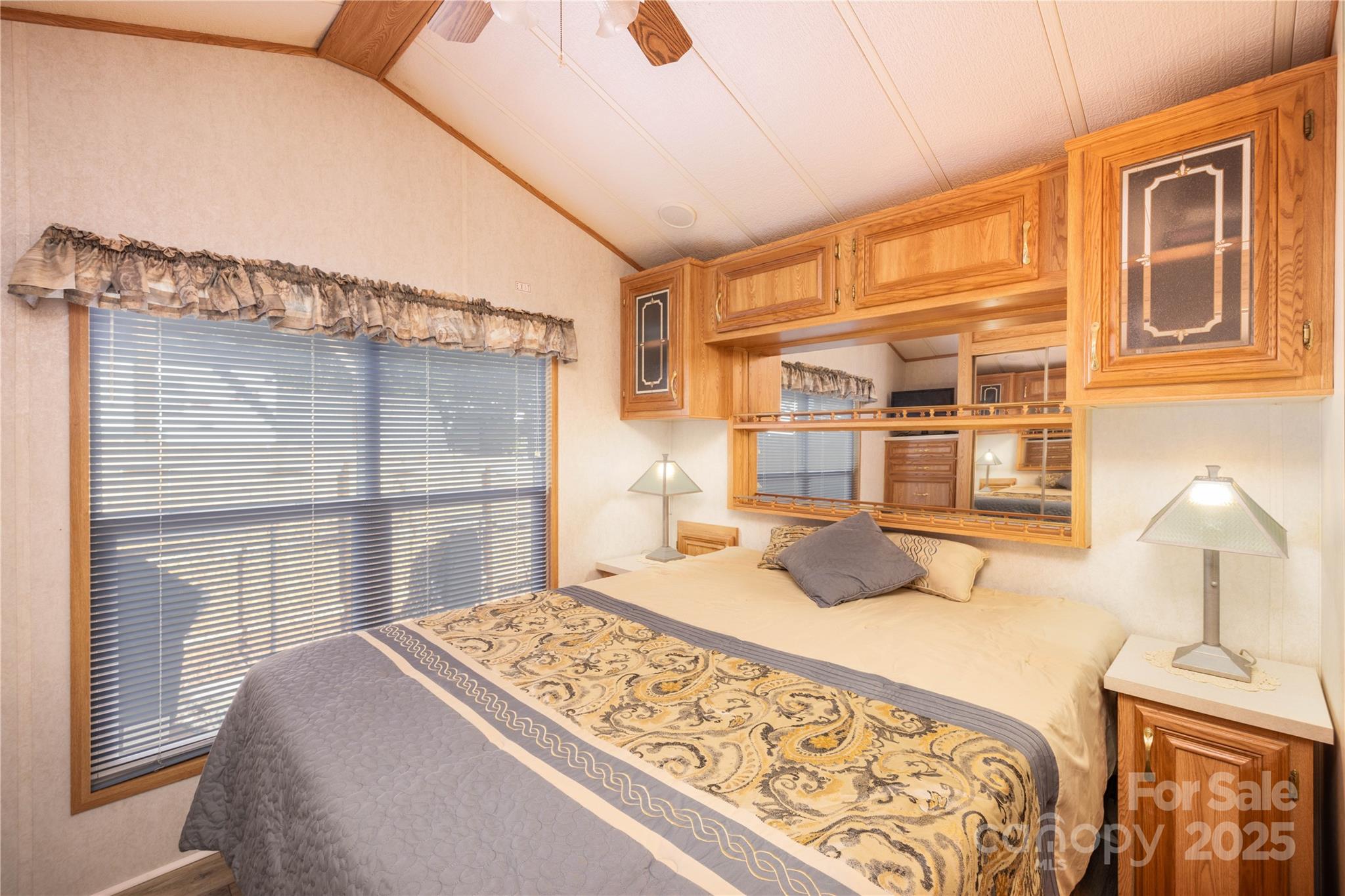 Twin Harbor - Residential