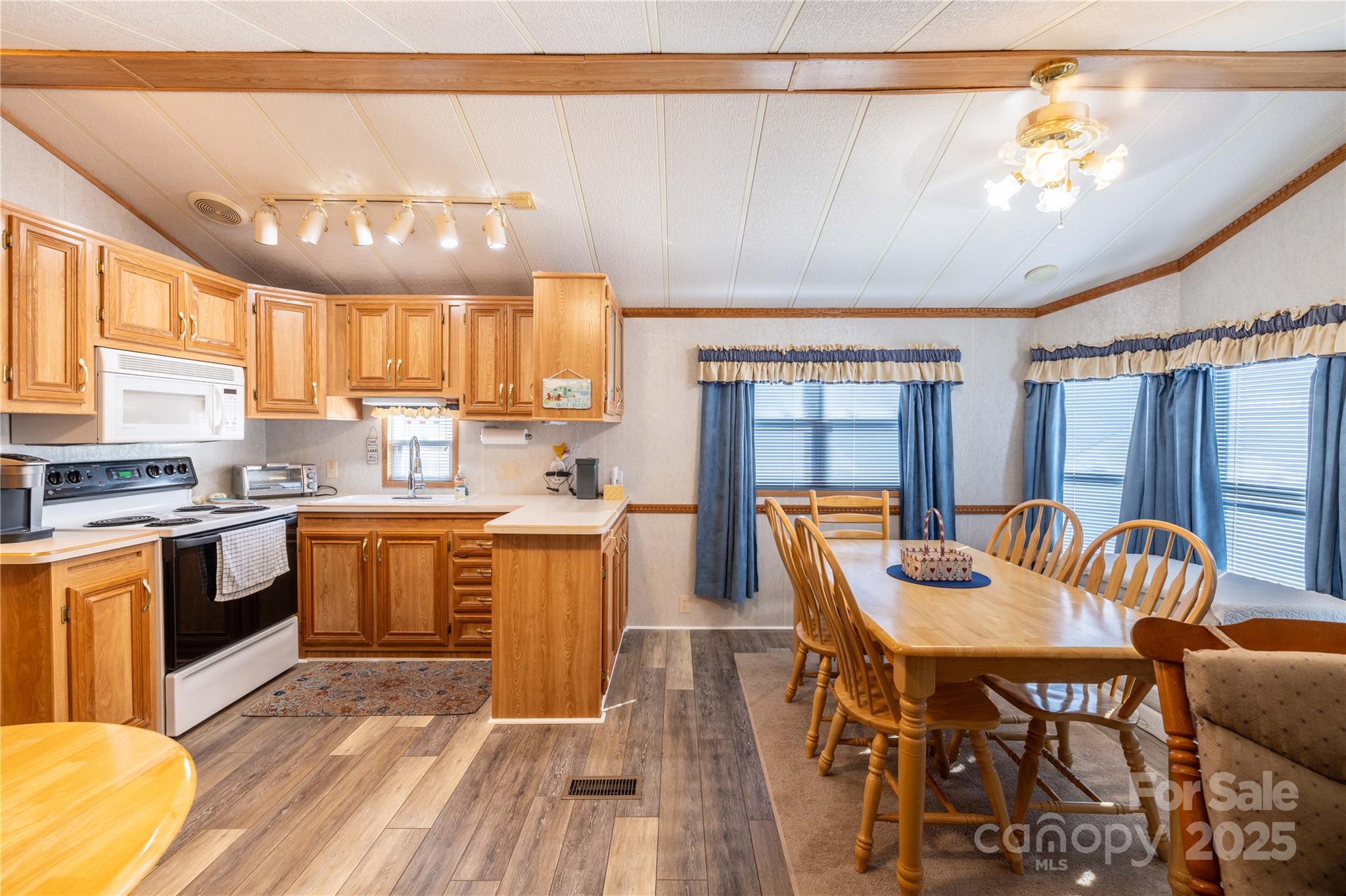 Twin Harbor - Residential