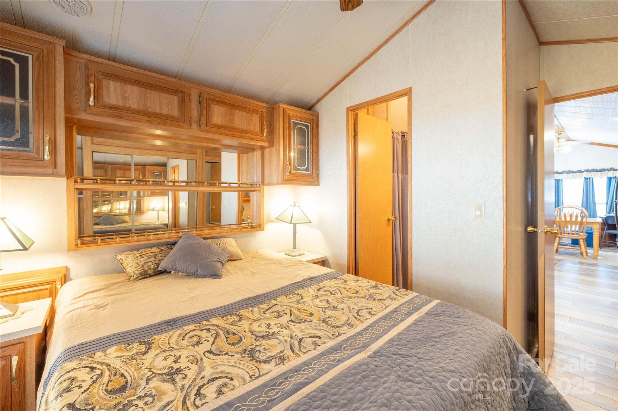 Twin Harbor - Residential