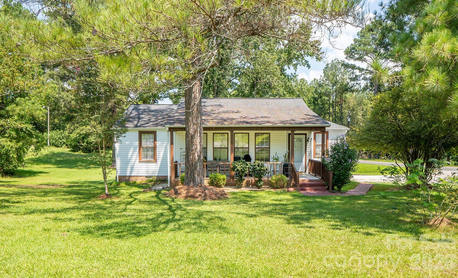 1929 John Everall Road