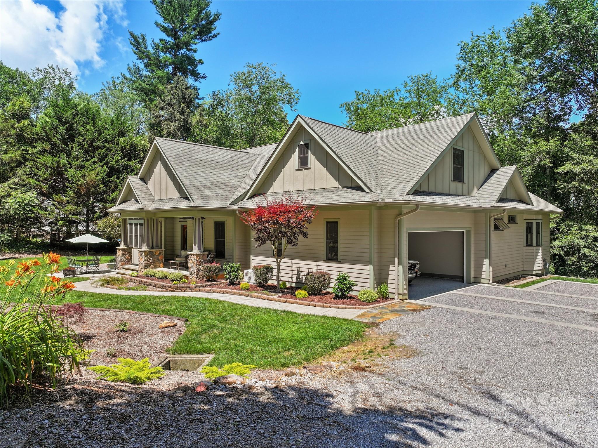105 Blackberry Ridge