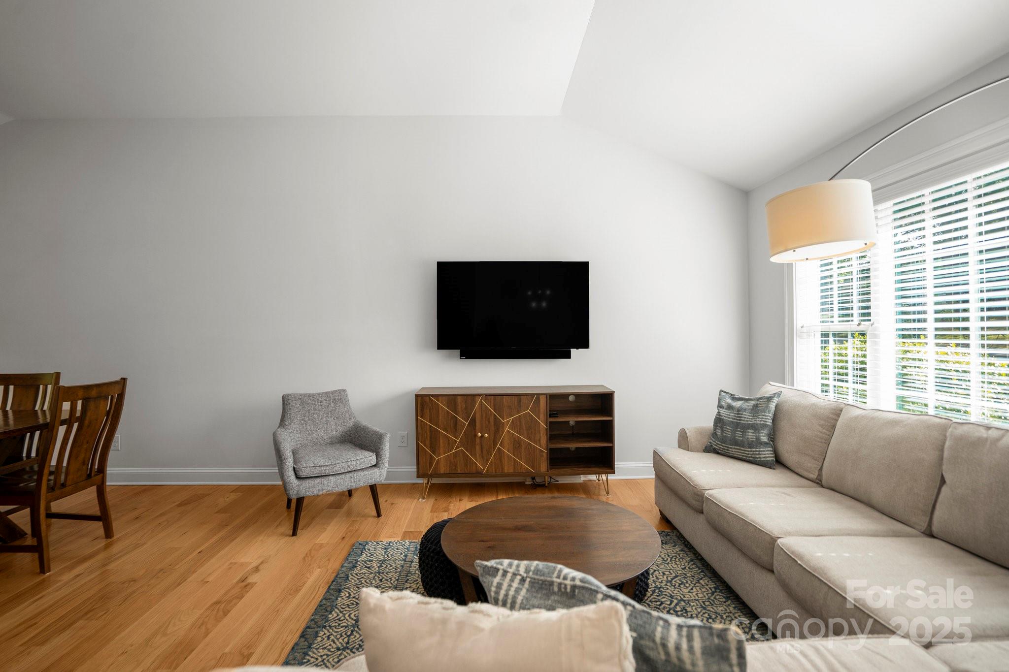 4816 Fairheath Road