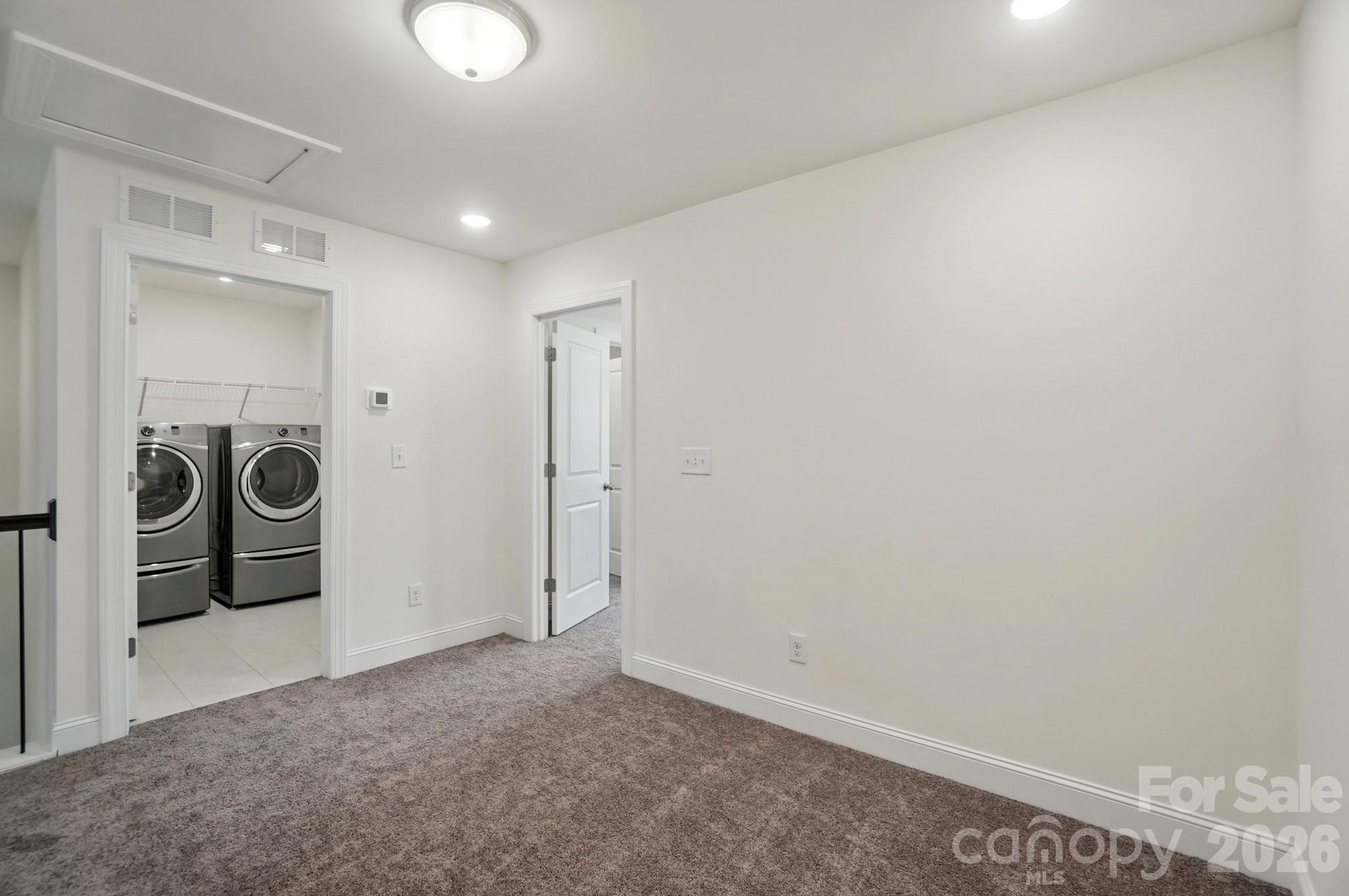 The Enclave at Davis Lake - Residential