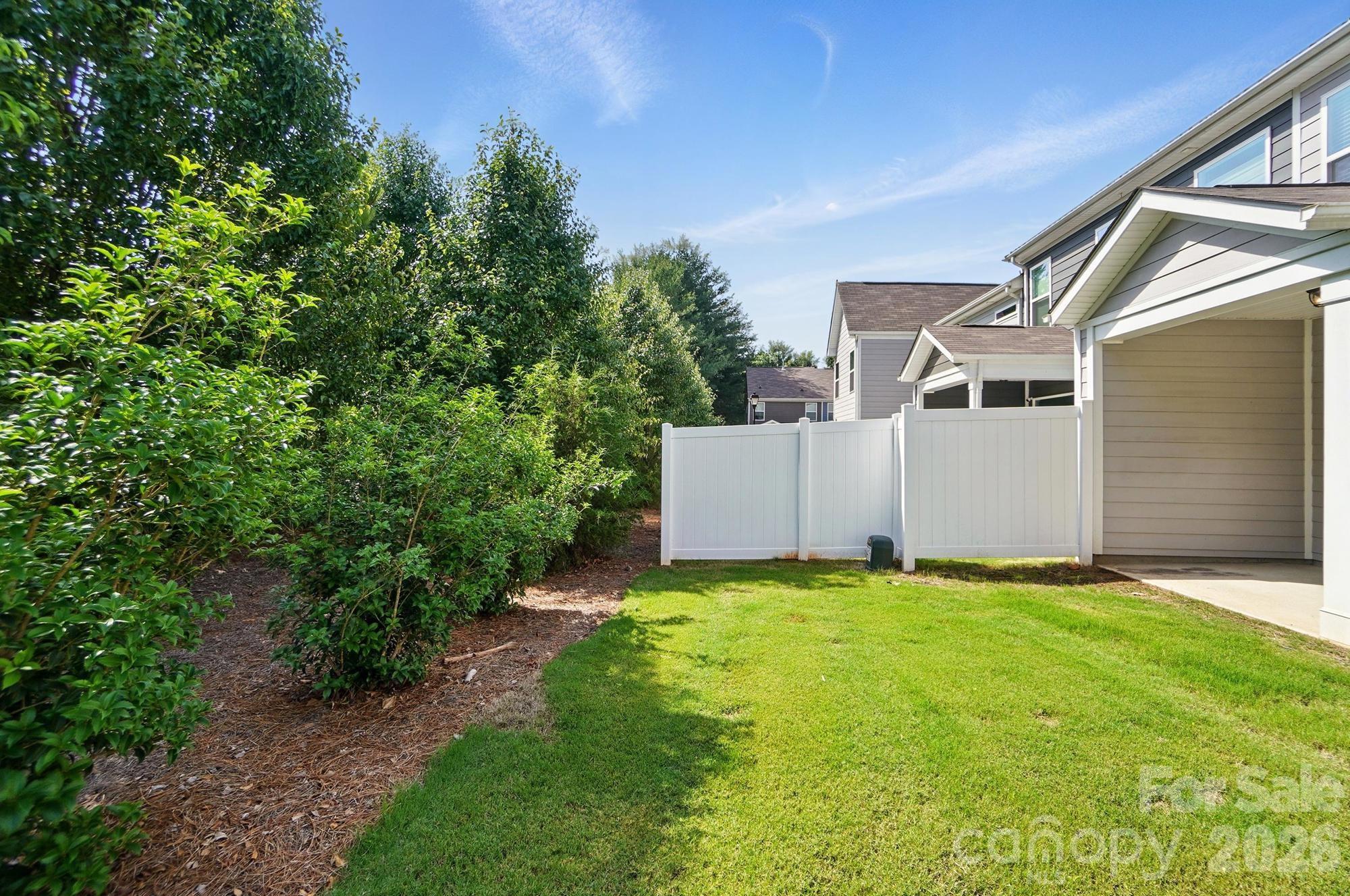 The Enclave at Davis Lake - Residential