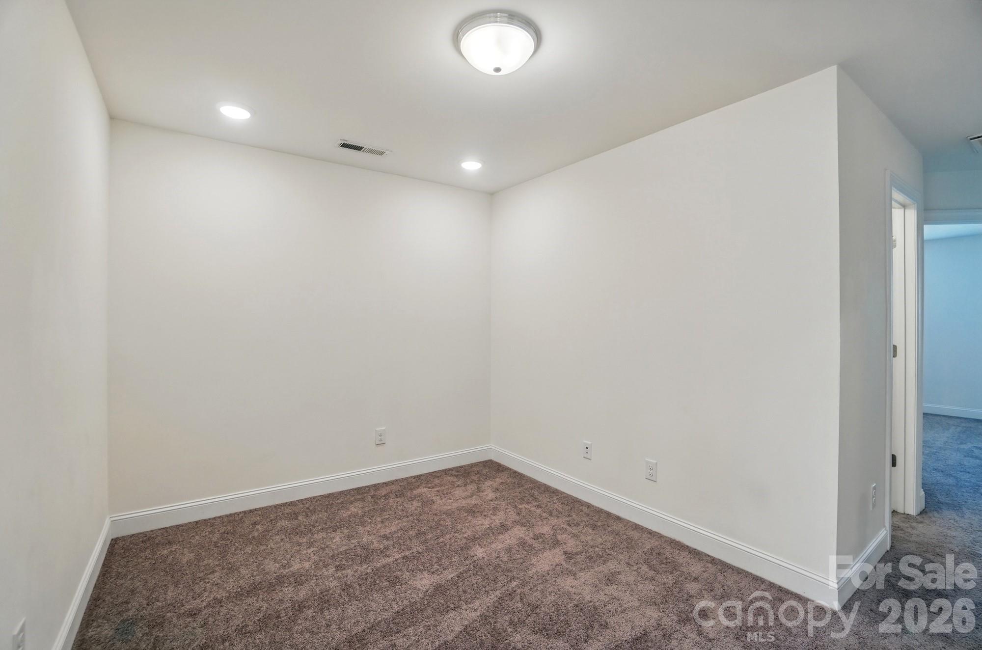 The Enclave at Davis Lake - Residential