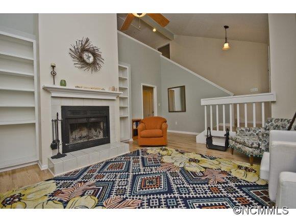 Laurel Ridge - Residential