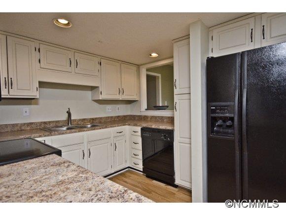 Laurel Ridge - Residential