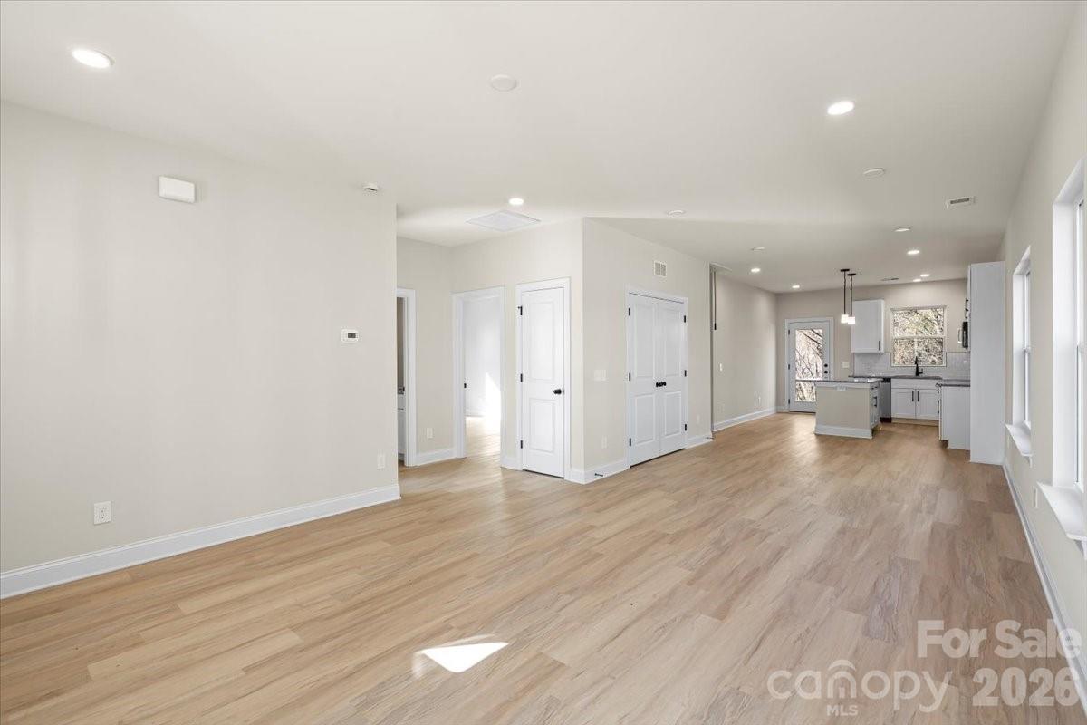 1562 7th Avenue Drive SW