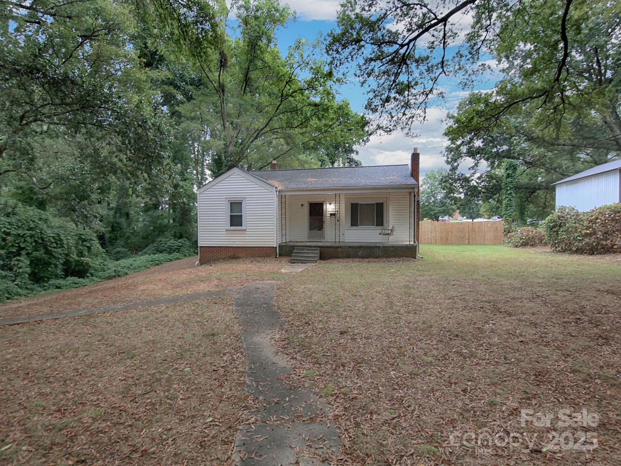 731 E Center Avenue