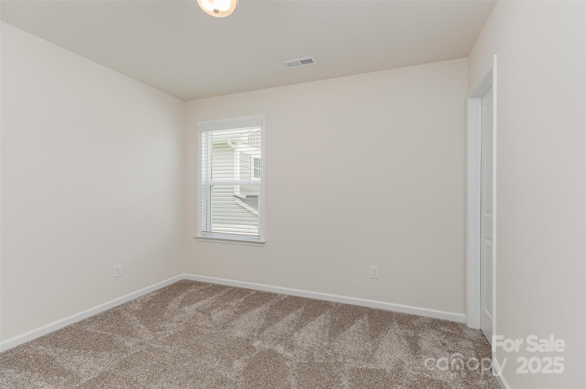 Charlotte, North Carolina 28210, United States, 4 Bedrooms Bedrooms, ,3 BathroomsBathrooms,Residential,Under Contract,154073