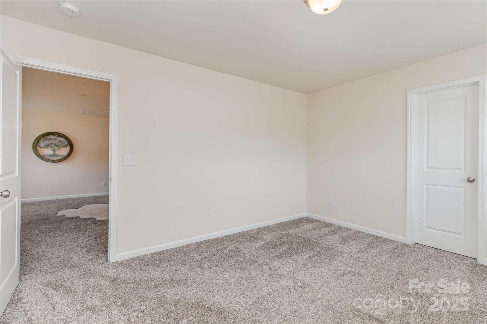 Charlotte, North Carolina 28210, United States, 4 Bedrooms Bedrooms, ,3 BathroomsBathrooms,Residential,Under Contract,154073