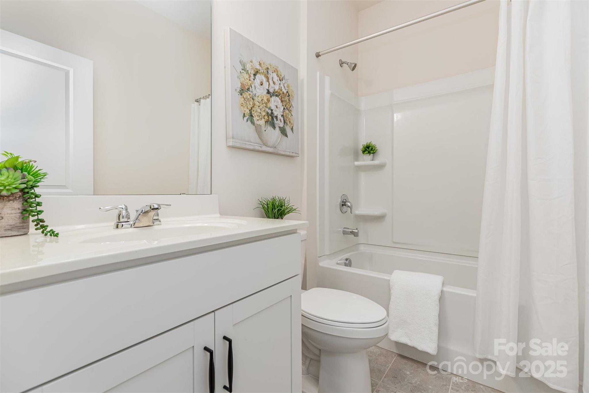 Charlotte, North Carolina 28210, United States, 4 Bedrooms Bedrooms, ,3 BathroomsBathrooms,Residential,Under Contract,154073