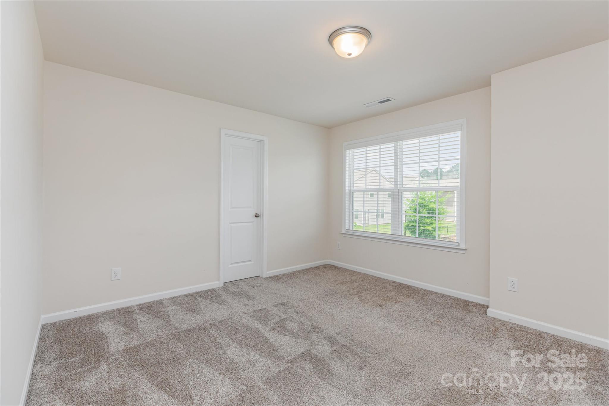 Charlotte, North Carolina 28210, United States, 4 Bedrooms Bedrooms, ,3 BathroomsBathrooms,Residential,Under Contract,154073