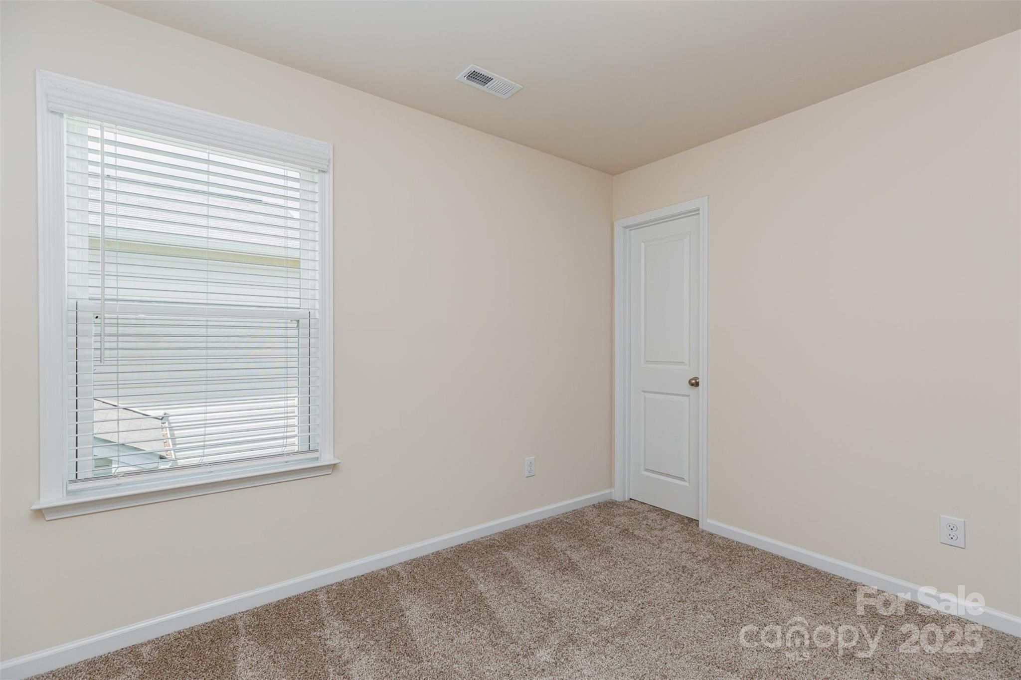 Charlotte, North Carolina 28210, United States, 4 Bedrooms Bedrooms, ,3 BathroomsBathrooms,Residential,Under Contract,154073