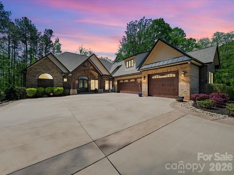 Photo of 1579 Sunset Pointe Drive, Salisbury, NC 28146 (MLS # 4386995)