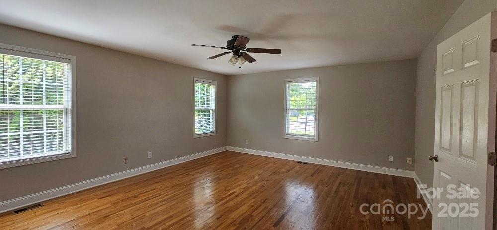 2820 Bellhaven Circle