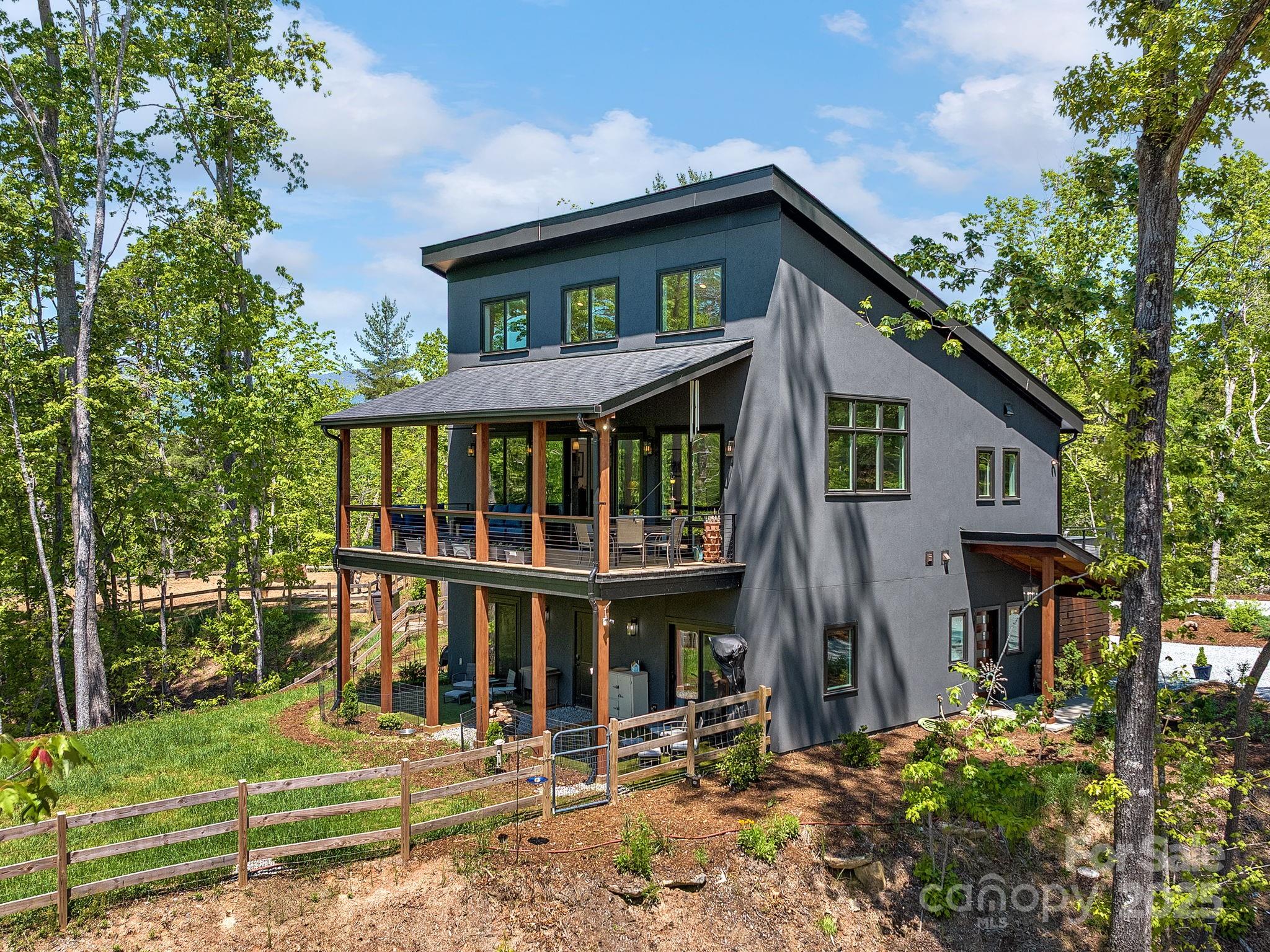 Lake Adger - Residential