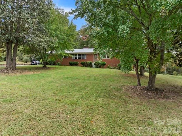 3410 Surratt Road, photo 2 of 29