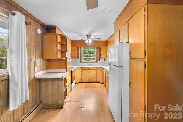 3410 Surratt Road, photo 3 of 29