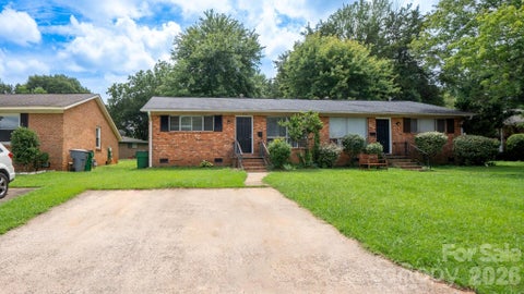Photo of 4926 Malibu Drive, Charlotte, NC 28215 (MLS # 4412464)