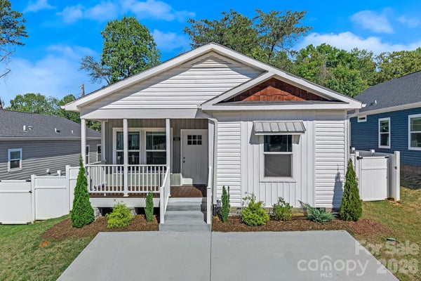 121 BELLAMY RD, ASHEVILLE, NC 28806 - Image e8729b0db87990ce87e64f9c9e8d4df1/2484247576