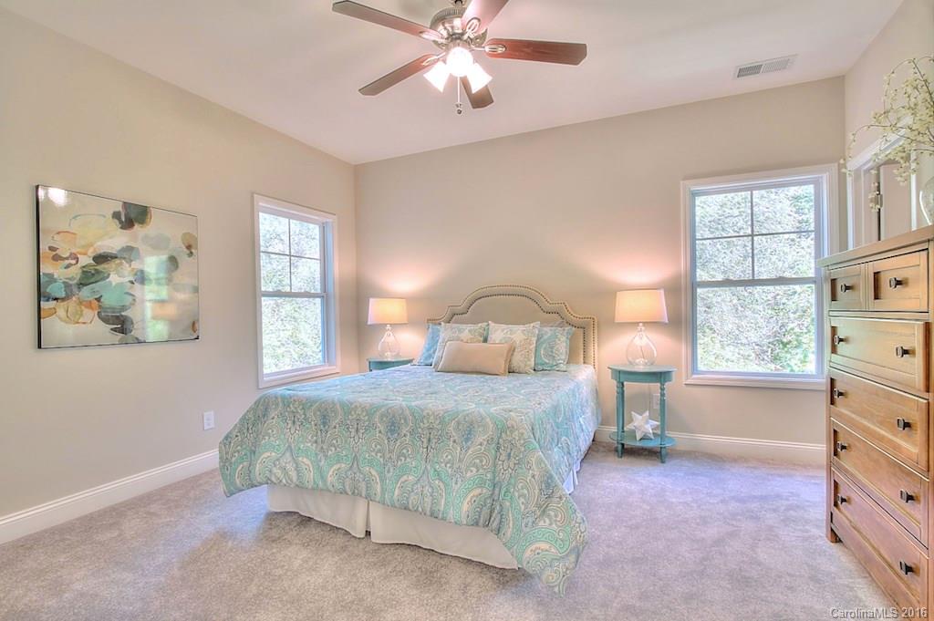 The Oaks at McIlwaine - Residential