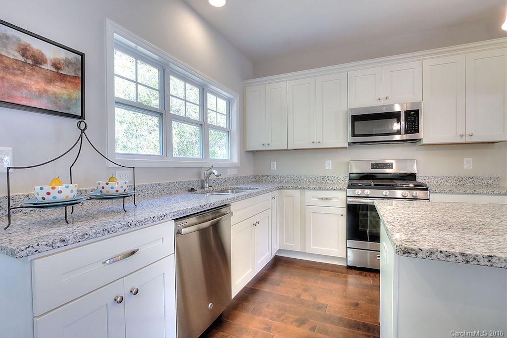 The Oaks at McIlwaine - Residential