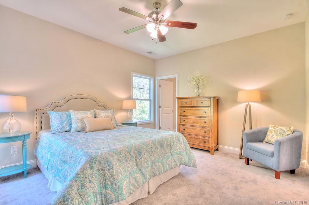 The Oaks at McIlwaine - Residential