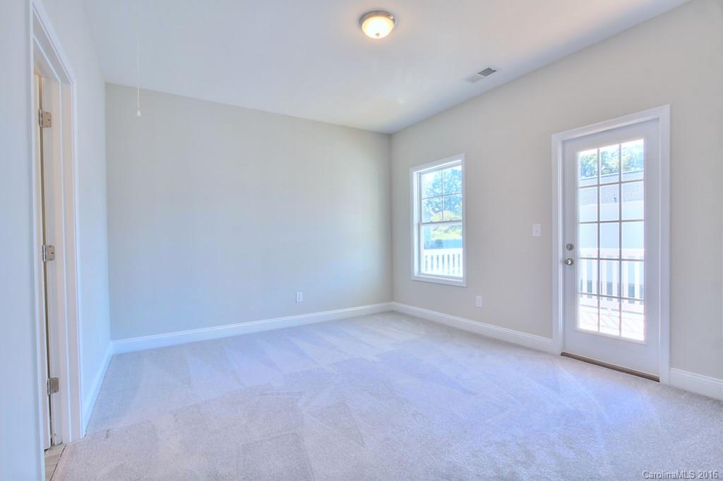 The Oaks at McIlwaine - Residential