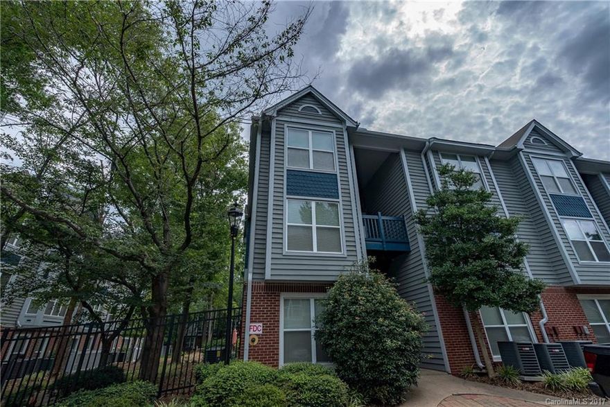 End residence condominium in popular Fourth Ward Square, close to everything Uptown has to offer. Enjoy Panther, Knights and Hornets games, concerts, restaurants, bars, parks and light rail. Updated with stainless steel appliances, granite countertops, wood laminate flooring in great room, tiled kitchen and bath, wired for Google fiber and large covered balcony with two storage rooms facing the pool. Gas fire pit and fitness center make this a great place to call home. This one will go fast!