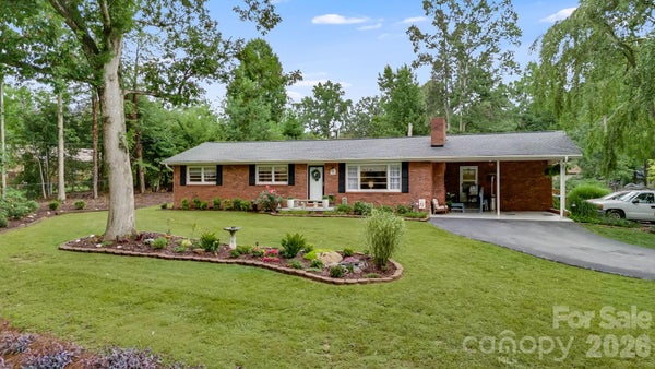 95 PENSACOLA AVE, ARDEN, NC 28704 - Image e87cde5b258e724d4c9db110df9d136b/423212286