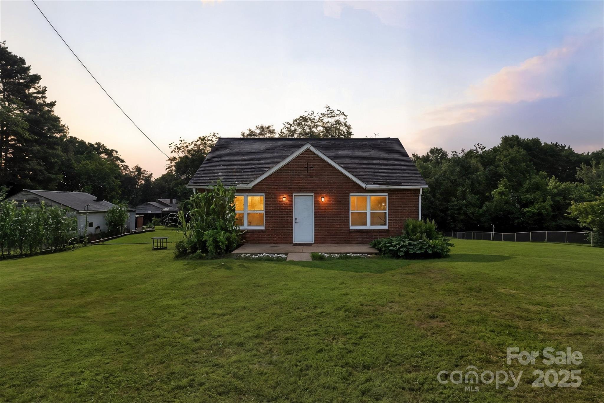 3544 6th Street Drive NW