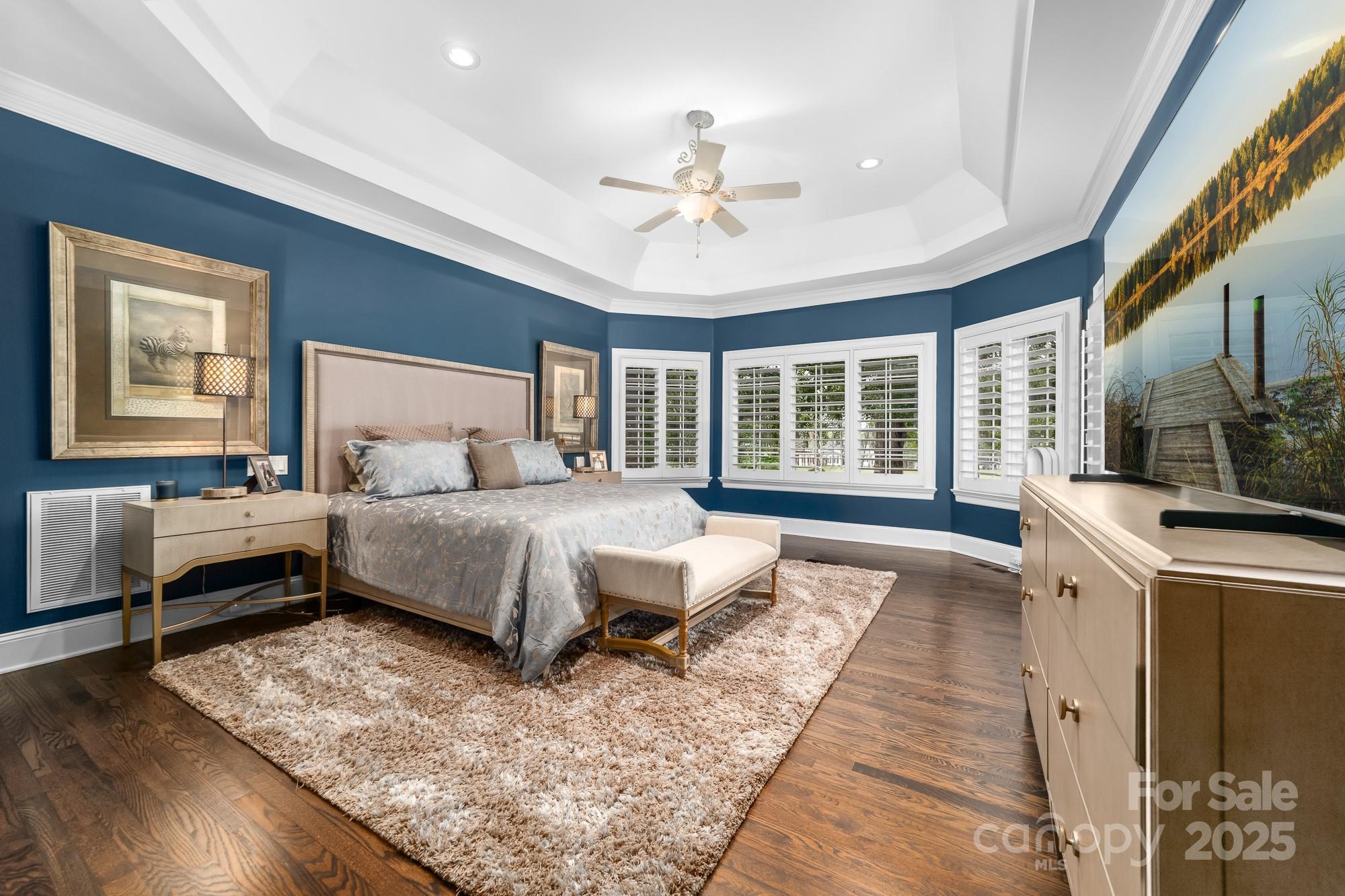 The Peninsula - Residential