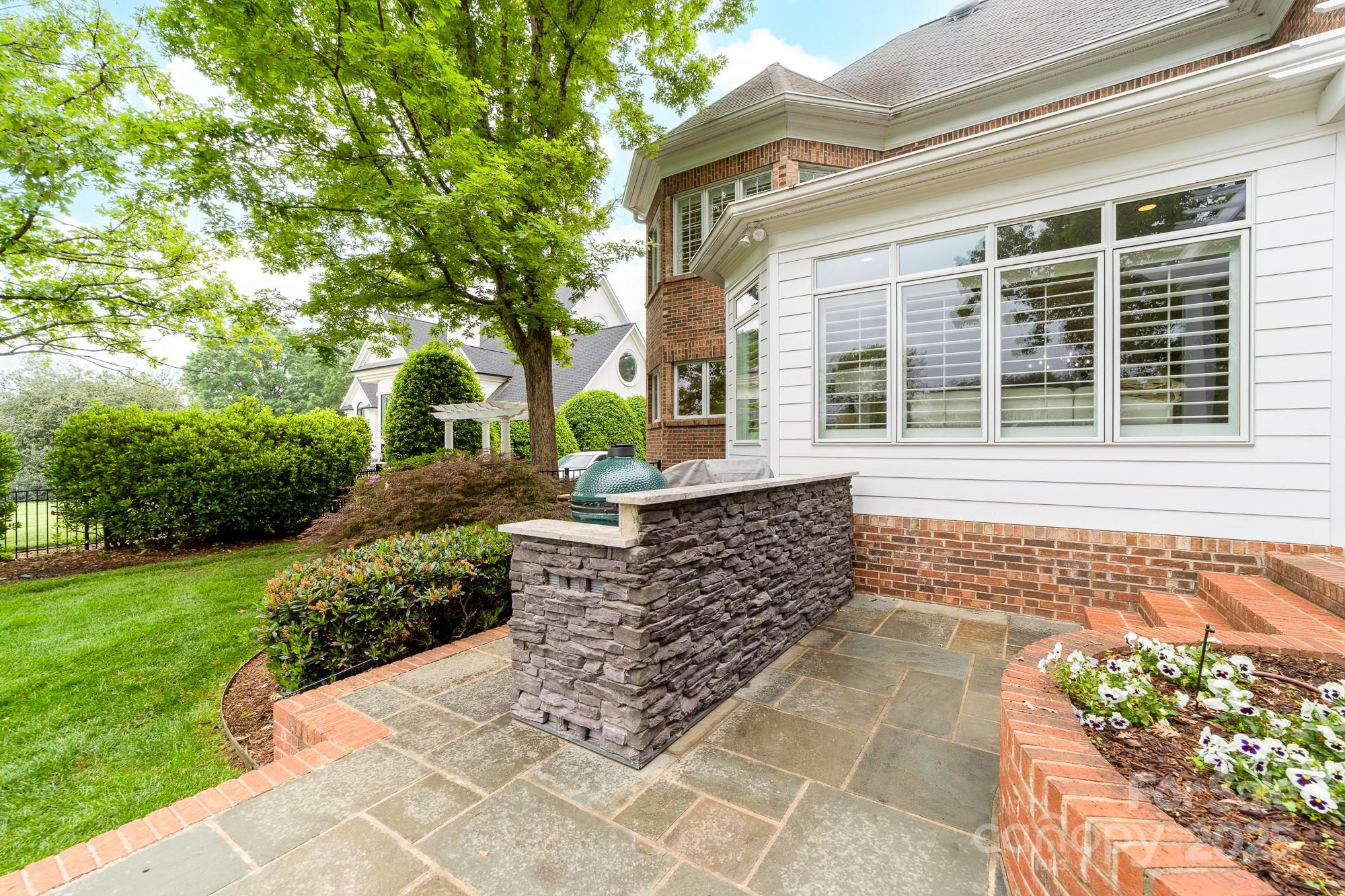 The Peninsula - Residential