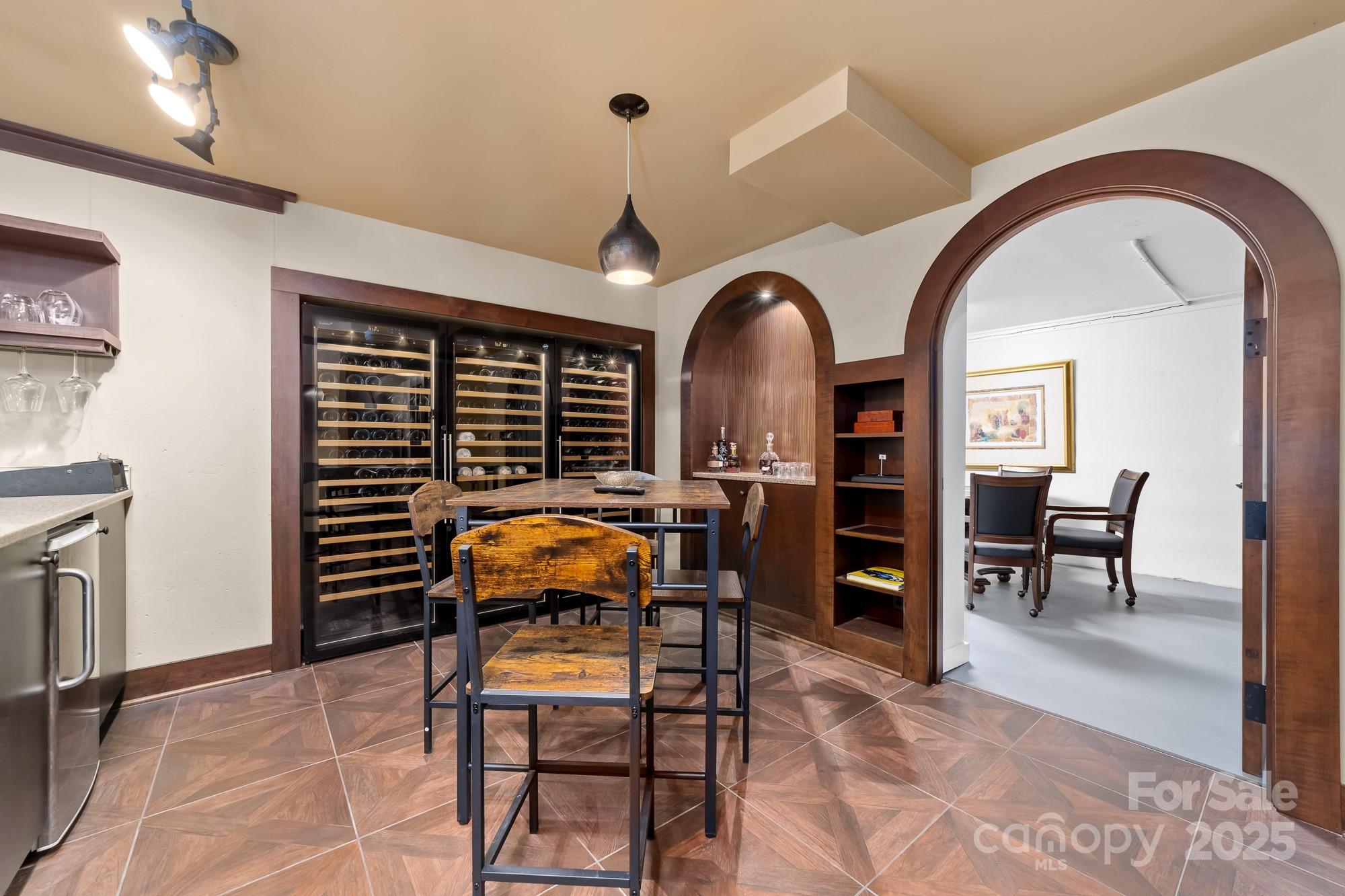 The Peninsula - Residential