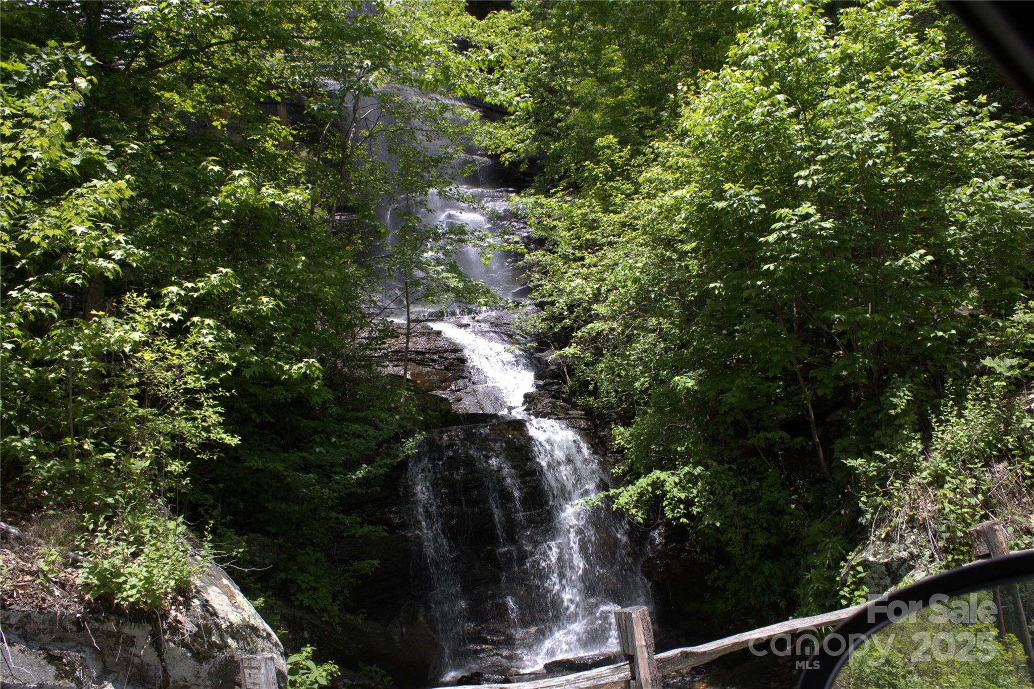 White Oak Mountain - Land