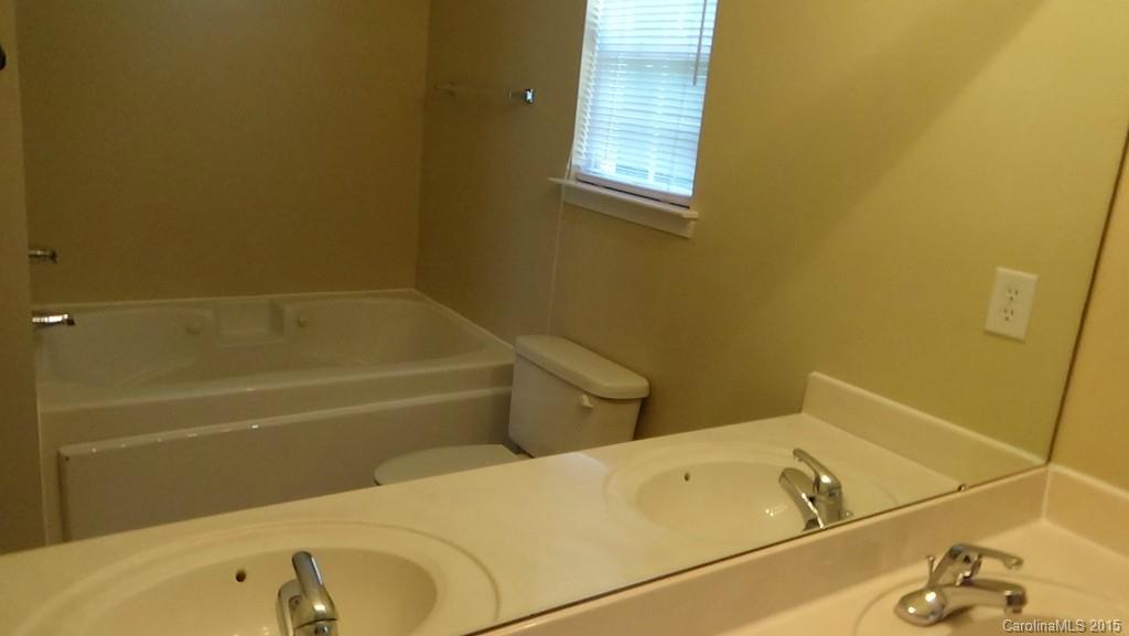 Laurel Woods - Residential Lease