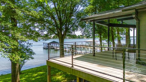3248 Lake Shore Road S Denver NC 28037