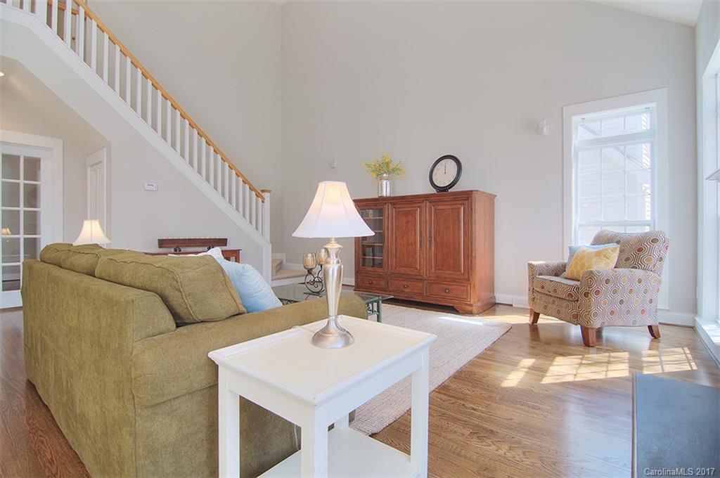 Lake Shore - Residential